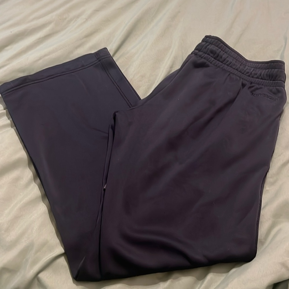 Under Armour women’s sweatpants